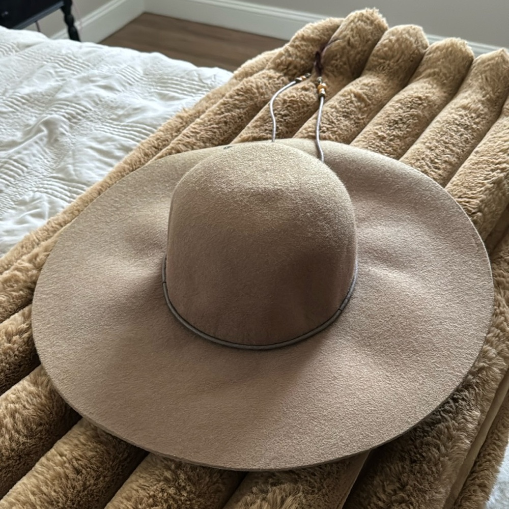 Trendy wool hat